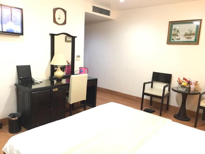 Lakeside 2 Hotel Nam Dinh Nhu Thuc Exterior photo